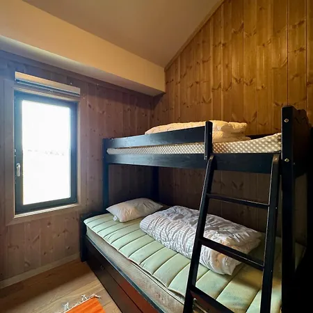 Ski-in-out With Balcony & Great Views In Hafjell *
